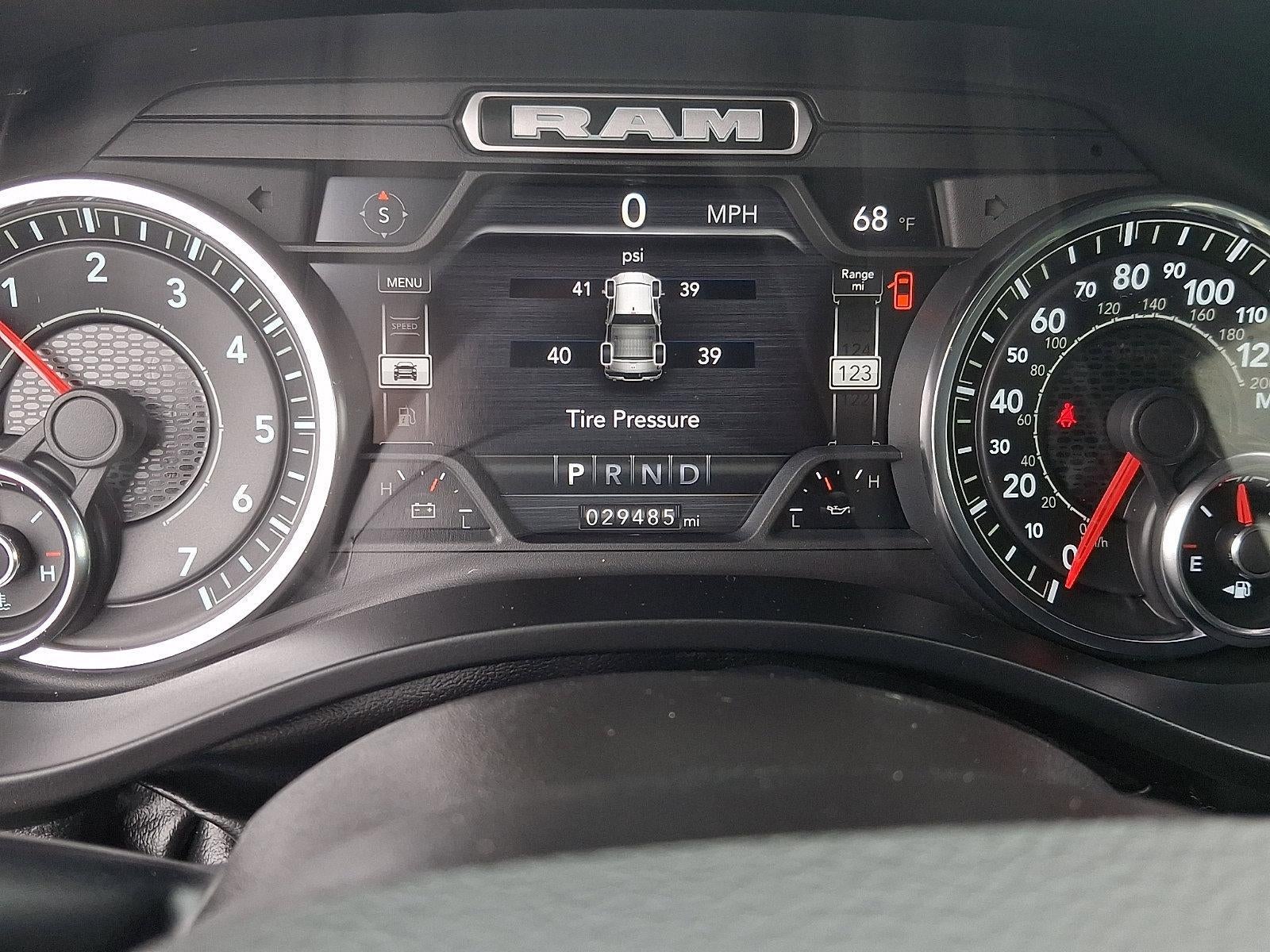 2022 RAM 1500 Big Horn 4x4 Crew Cab 5'7" Box