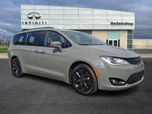 2020 Chrysler Pacifica Hybrid Red S FWD