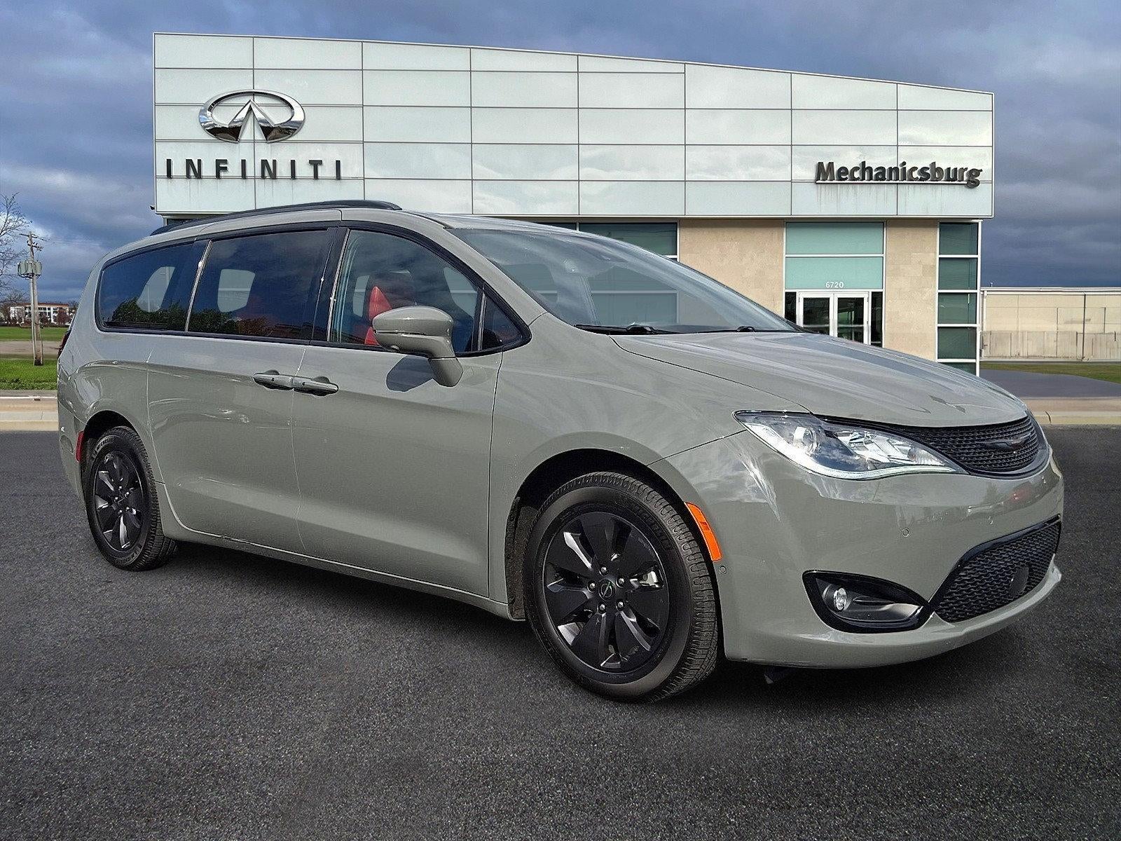 2020 Chrysler Pacifica Hybrid Red S FWD