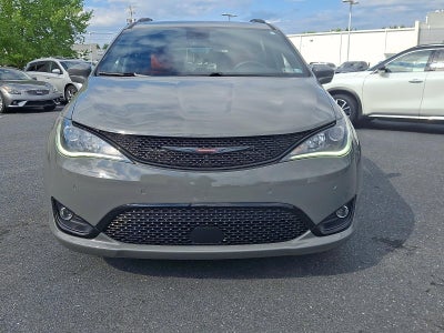 2020 Chrysler Pacifica Hybrid Red S FWD