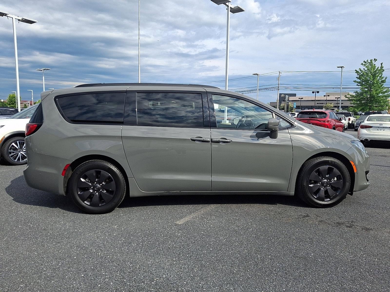 2020 Chrysler Pacifica Hybrid Red S FWD