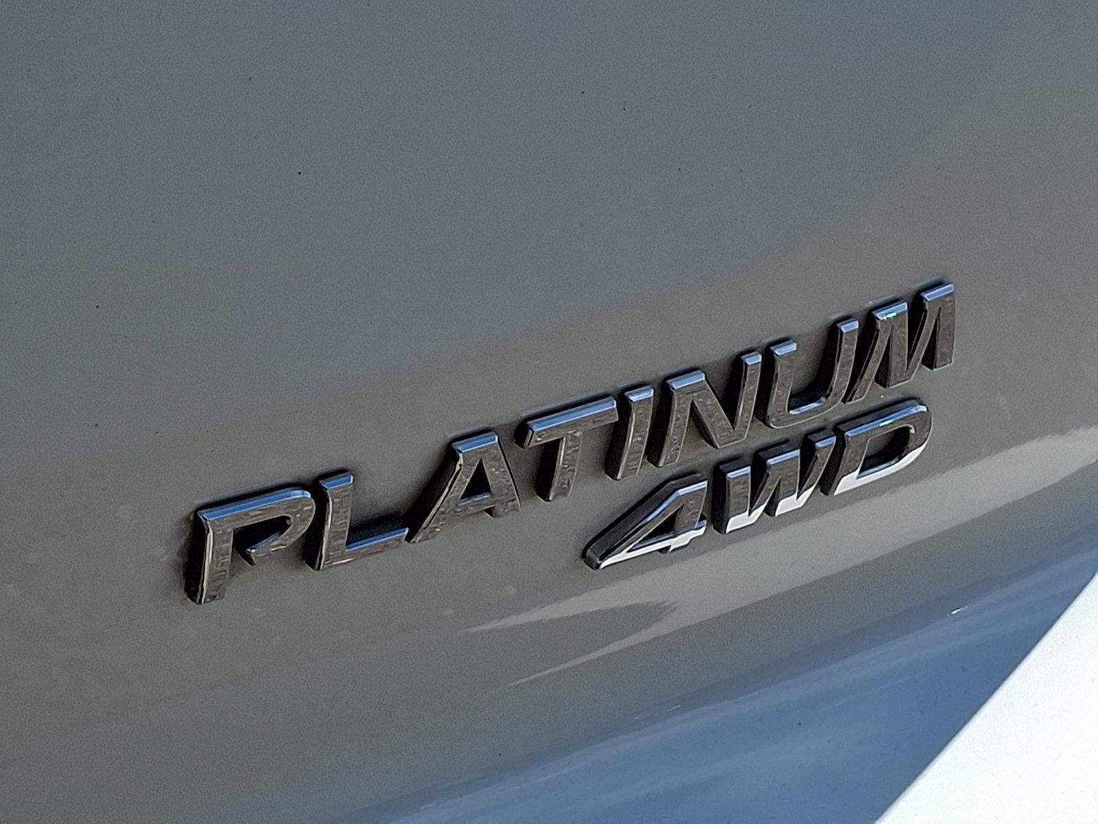 2023 Nissan Pathfinder Platinum 4WD