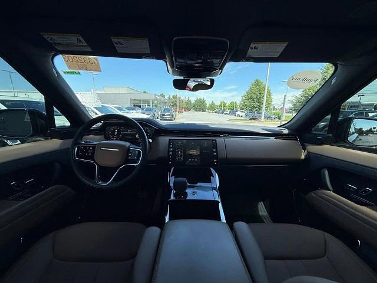 2025 Land Rover Range Rover Sport P360 SE