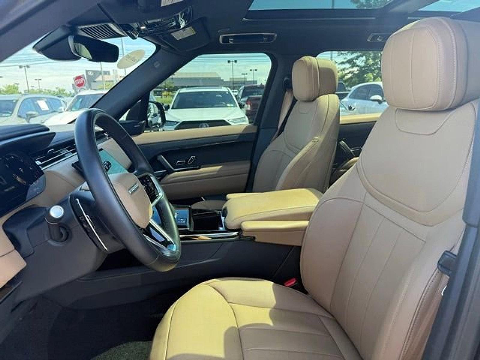 2025 Land Rover Range Rover Sport P360 SE