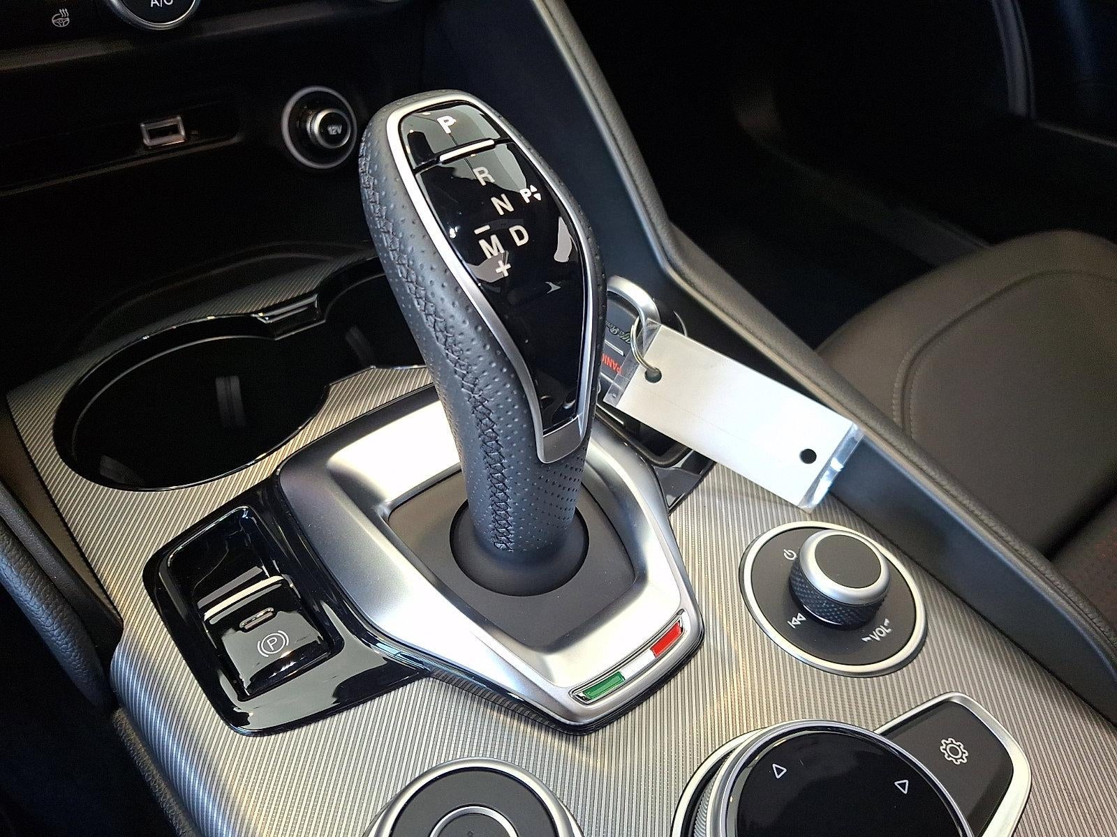 2025 Alfa Romeo Giulia Special Edition AWD *Ltd Avail*