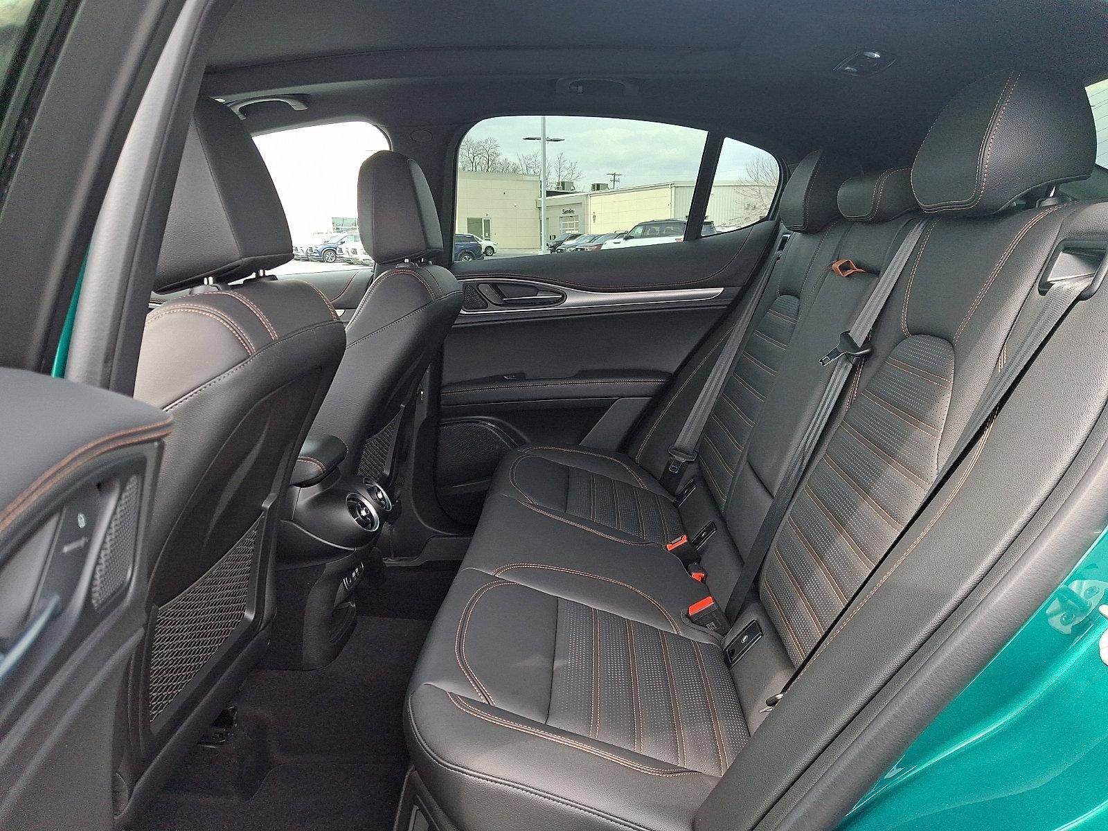 2025 Alfa Romeo Stelvio AWD