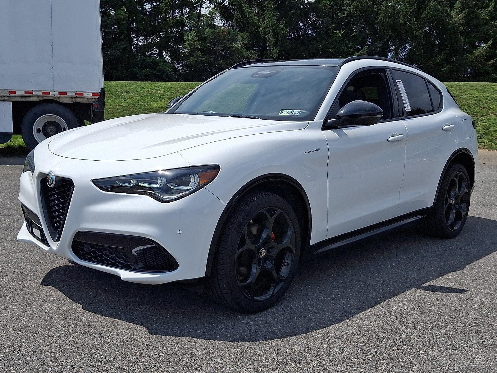 2025 Alfa Romeo Stelvio AWD