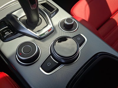 2025 Alfa Romeo Stelvio AWD