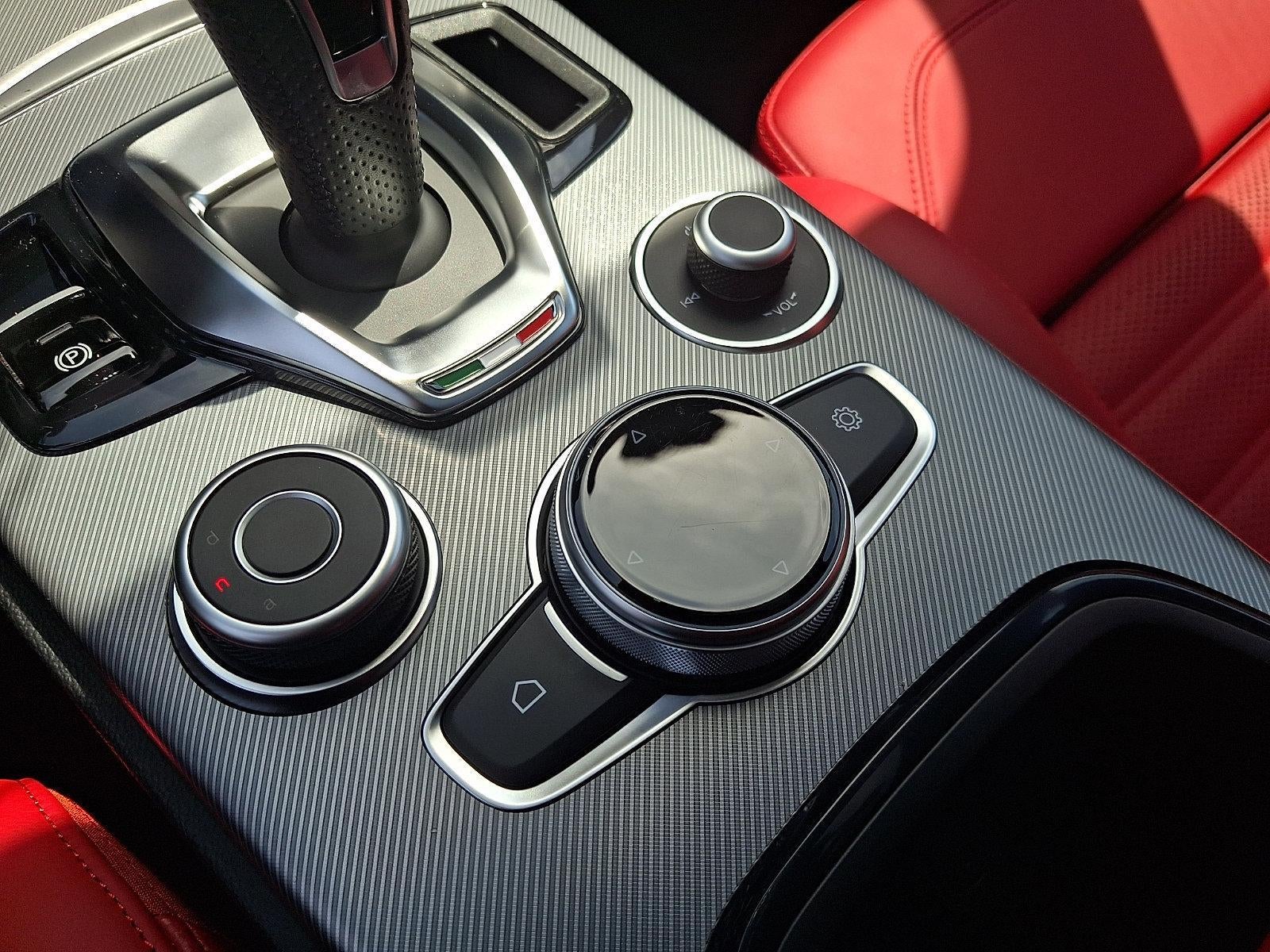 2025 Alfa Romeo Stelvio AWD