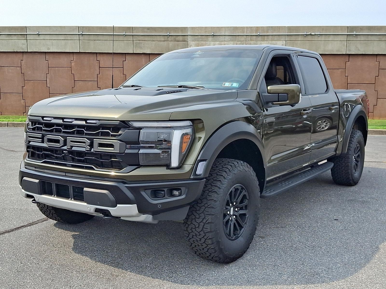 2025 Ford F-150 Raptor 4WD SuperCrew 5.5' Box