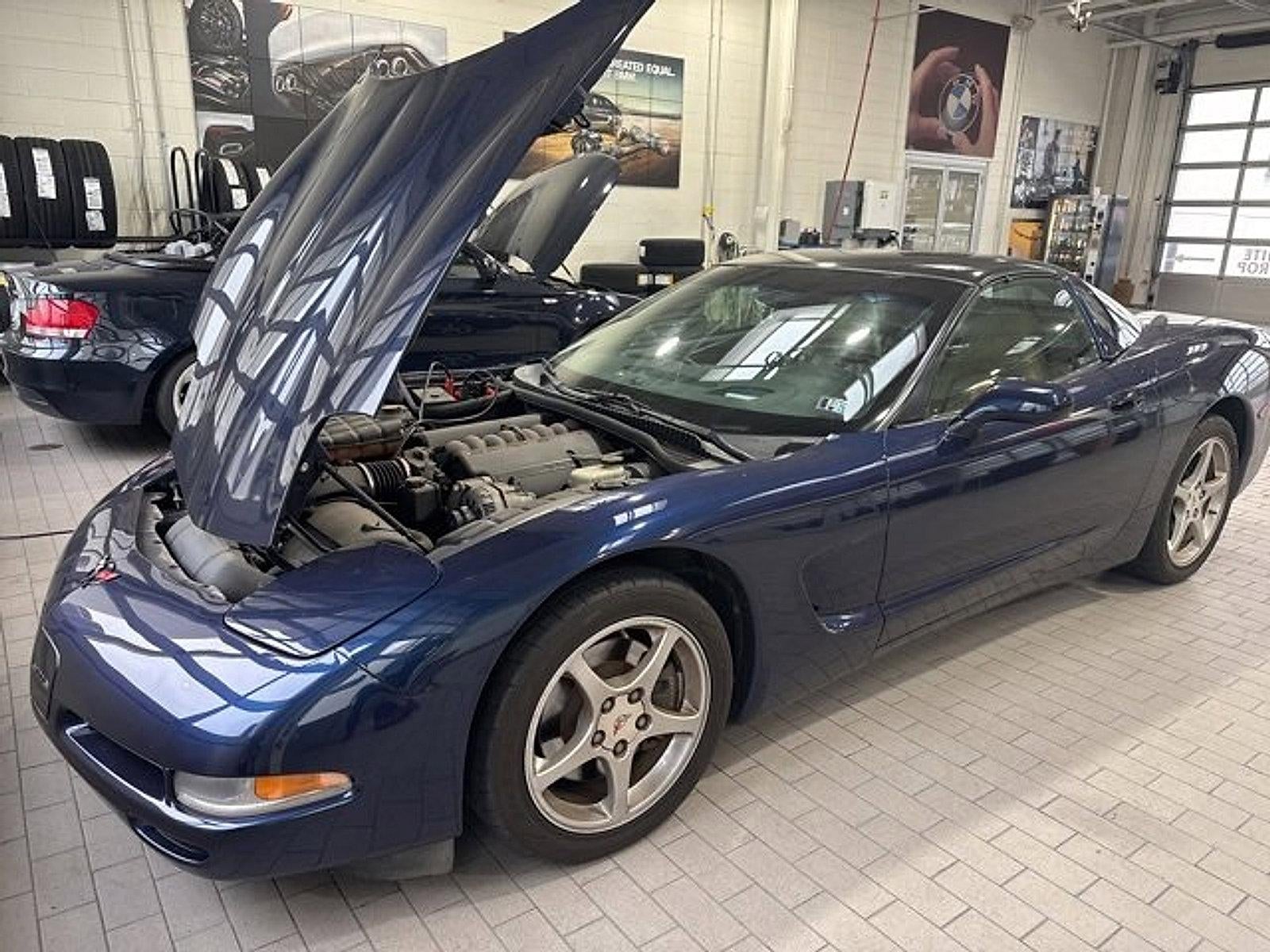 2001 Chevrolet Corvette 2dr Cpe