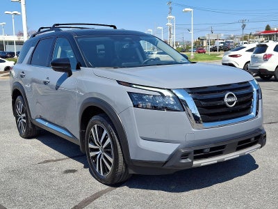 2025 Nissan Pathfinder Platinum 4WD