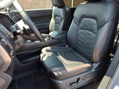 2025 Nissan Pathfinder Platinum 4WD