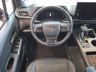 2025 Toyota Sienna Platinum AWD 7-Passenger (GS)