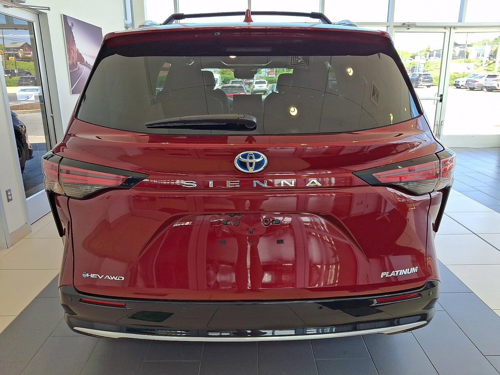 2025 Toyota Sienna Platinum AWD 7-Passenger (GS)