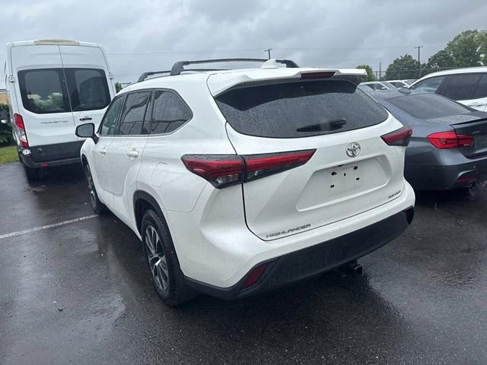 2021 Toyota Highlander XLE AWD (Natl)