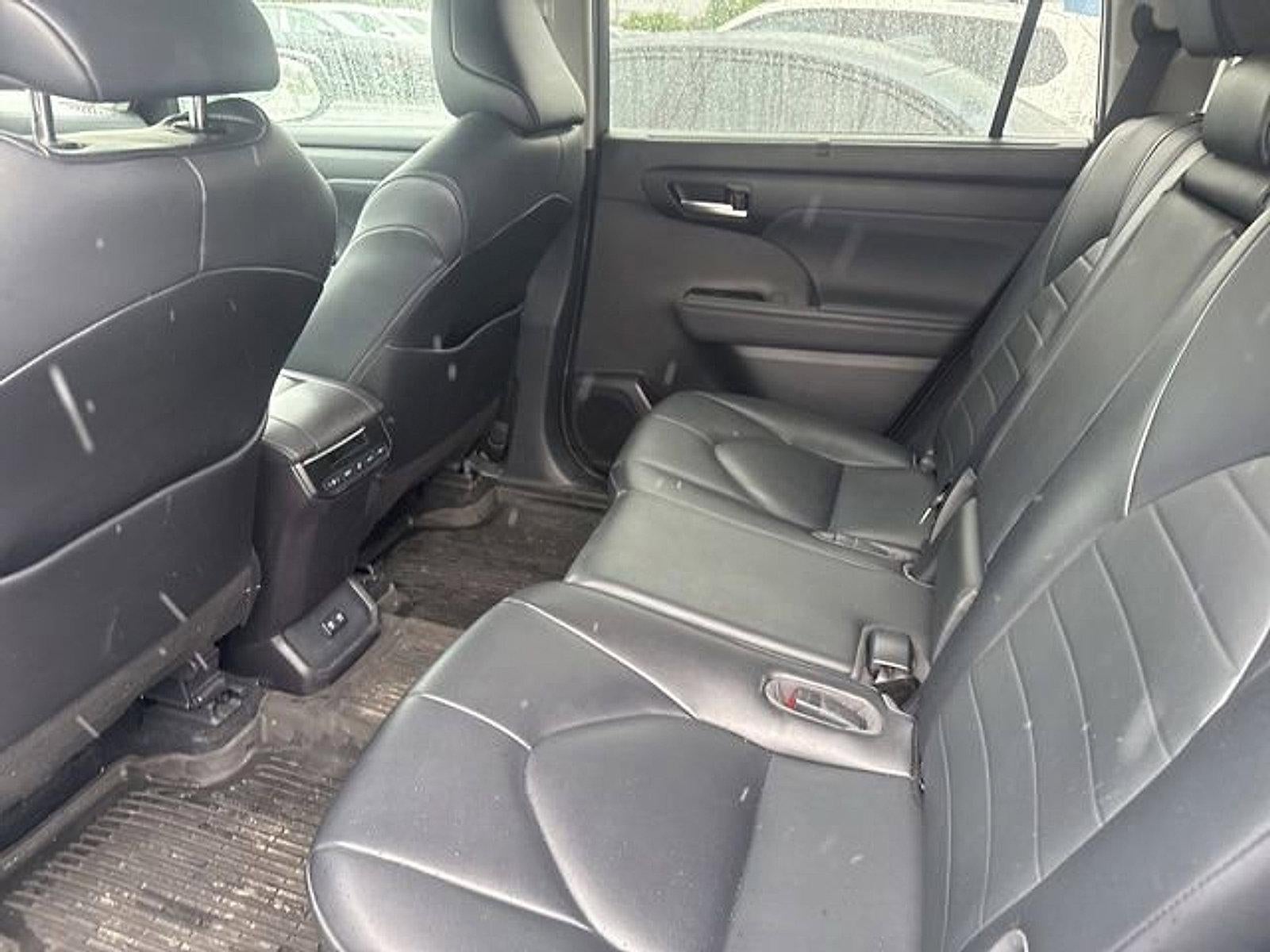 2021 Toyota Highlander XLE AWD (Natl)
