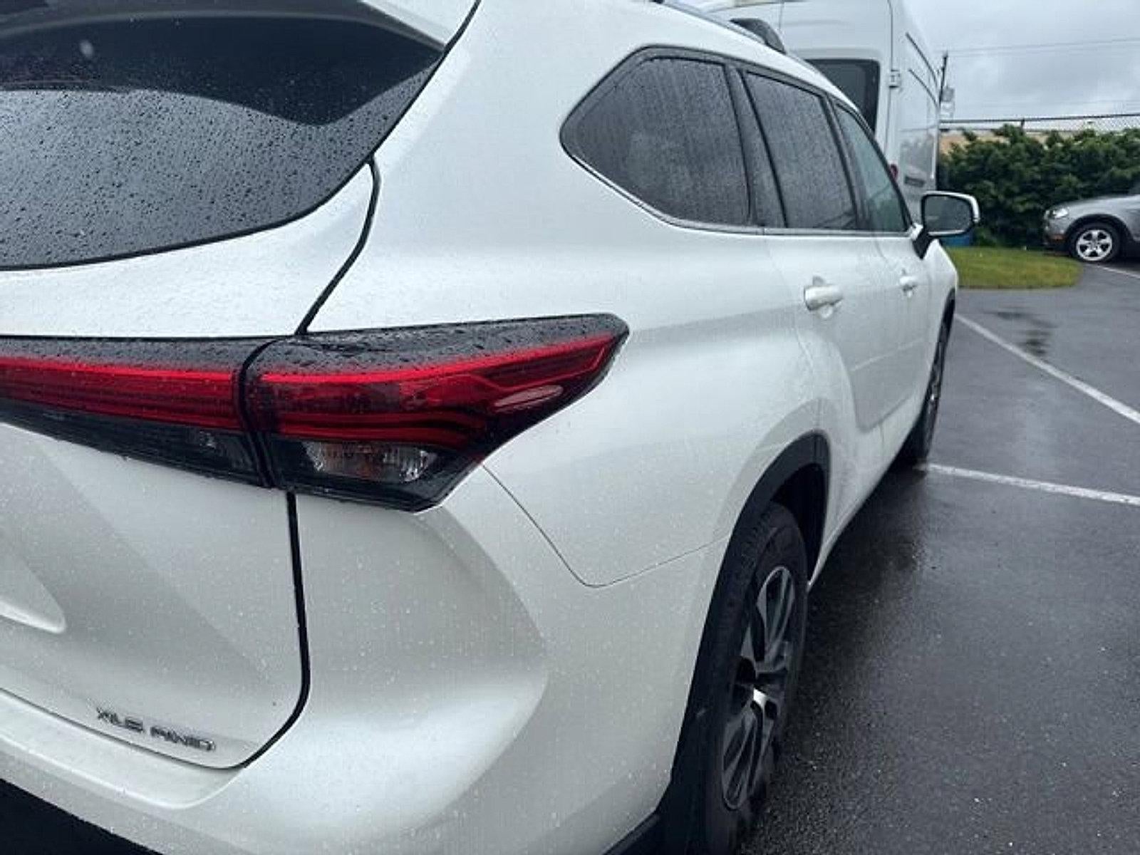2021 Toyota Highlander XLE AWD (Natl)