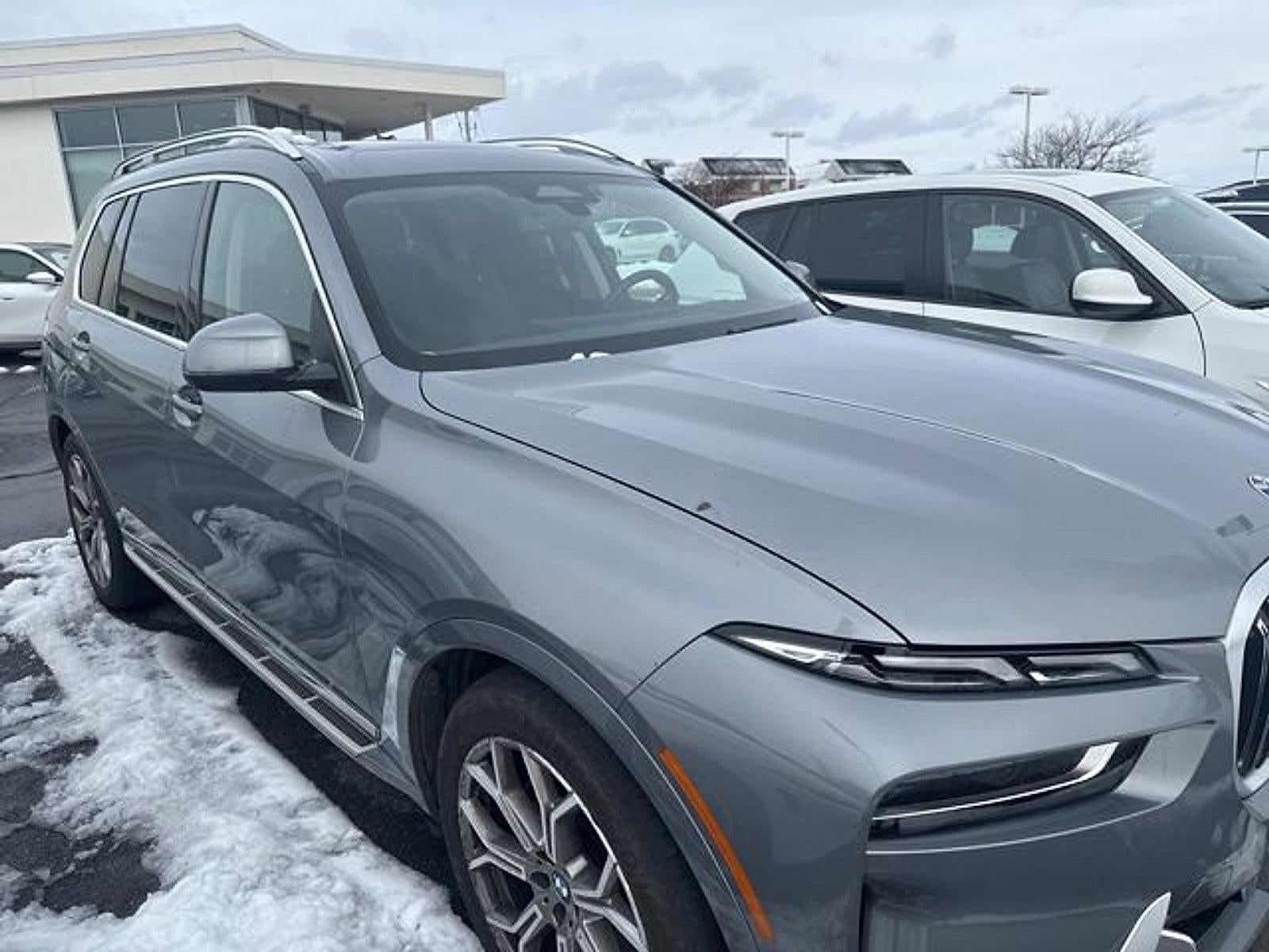 2023 BMW X7 xDrive40i Sports Activity Vehicle