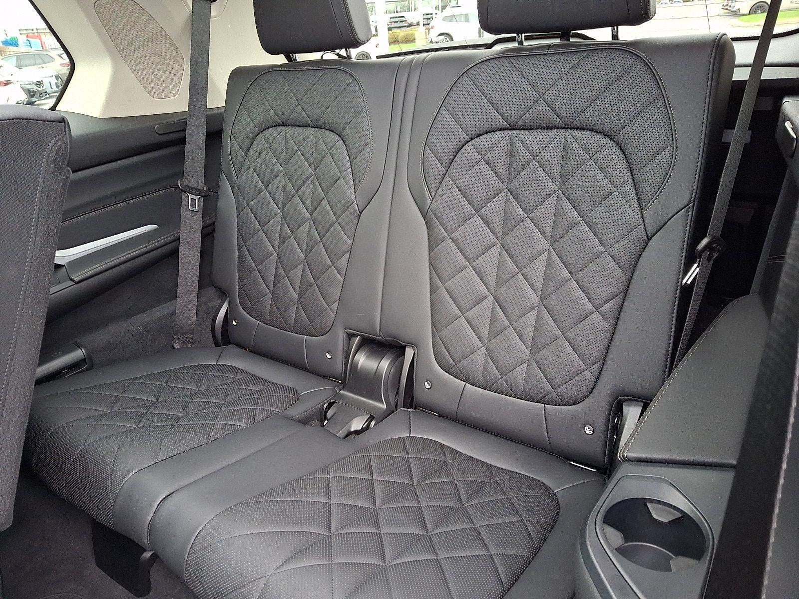 2023 BMW X7 xDrive40i Sports Activity Vehicle