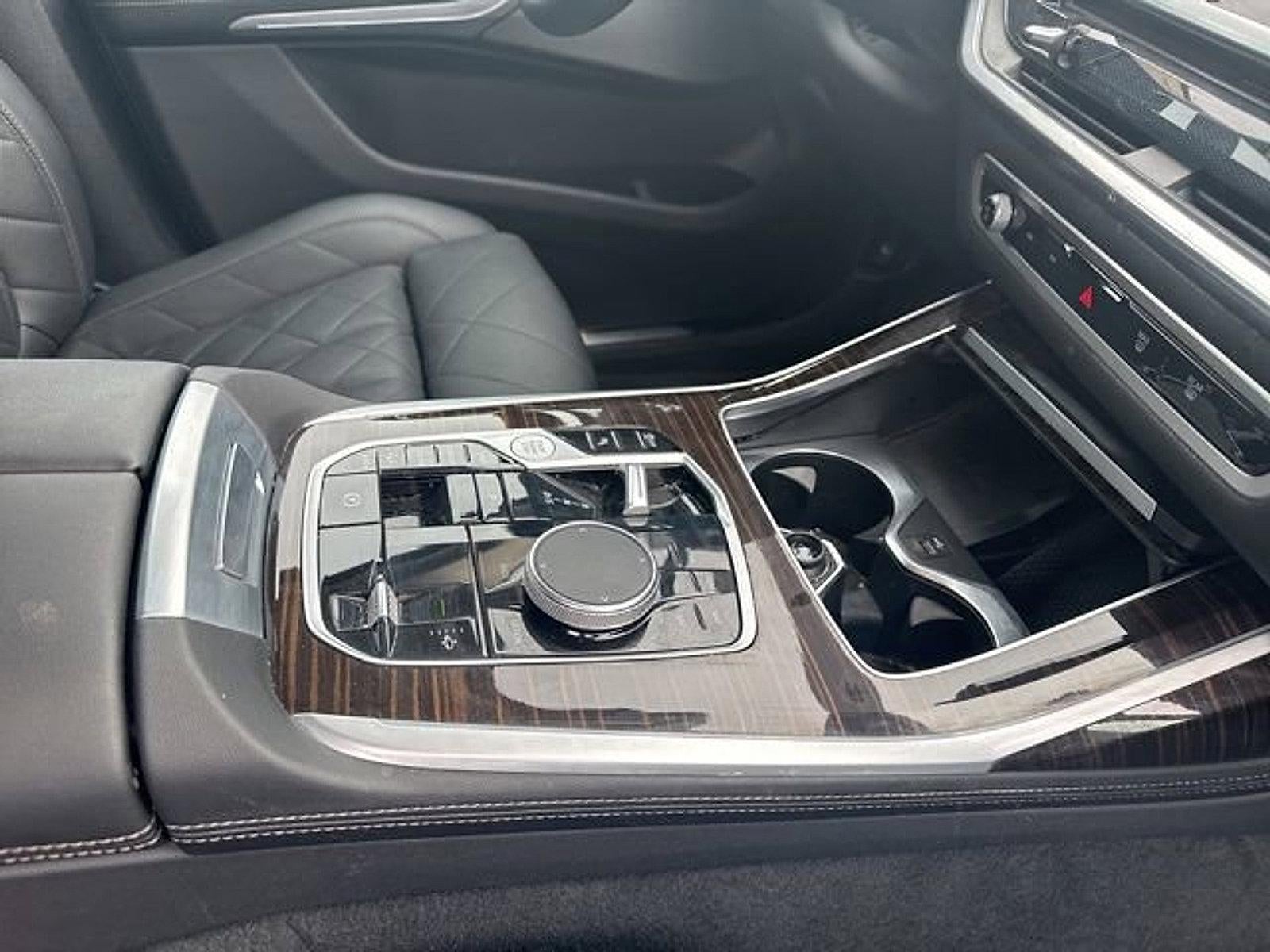 2023 BMW X7 xDrive40i Sports Activity Vehicle