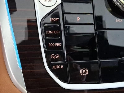 2027 BMW X7 xDrive40i Sports Activity Vehicle