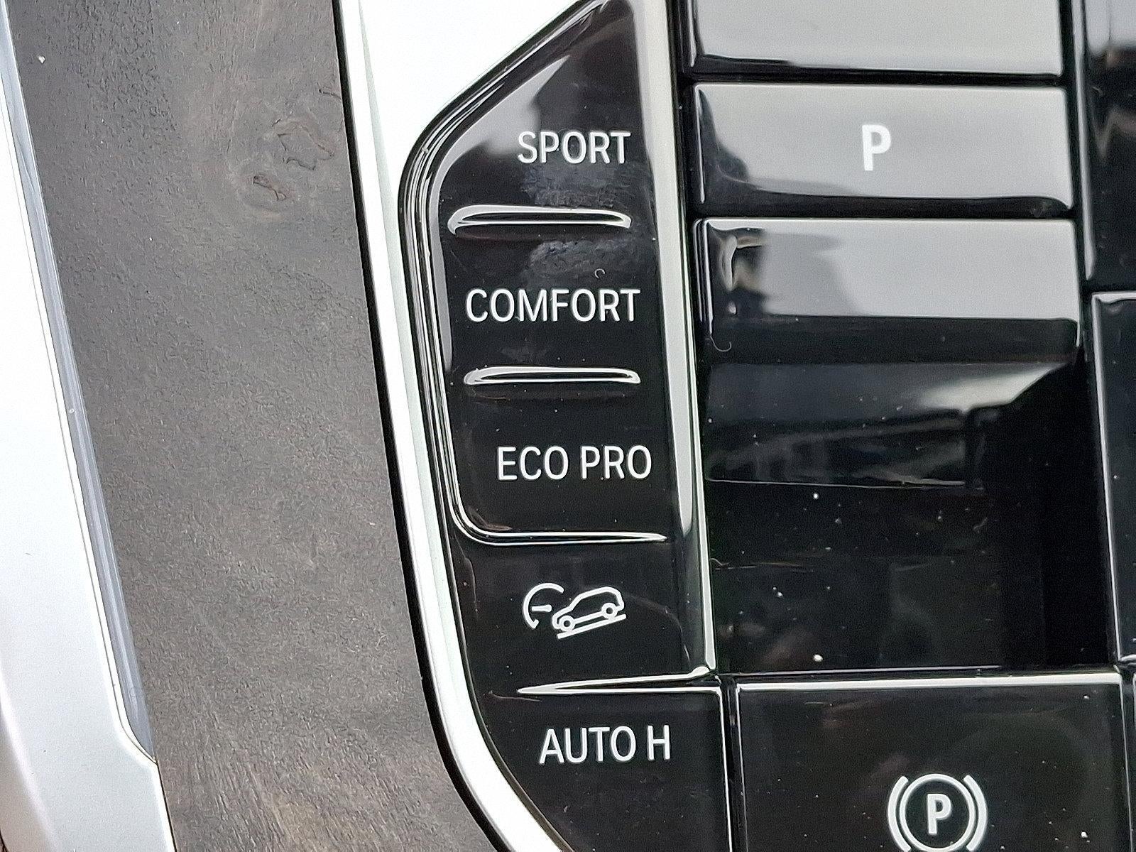 2026 BMW X7 xDrive40i Sports Activity Vehicle