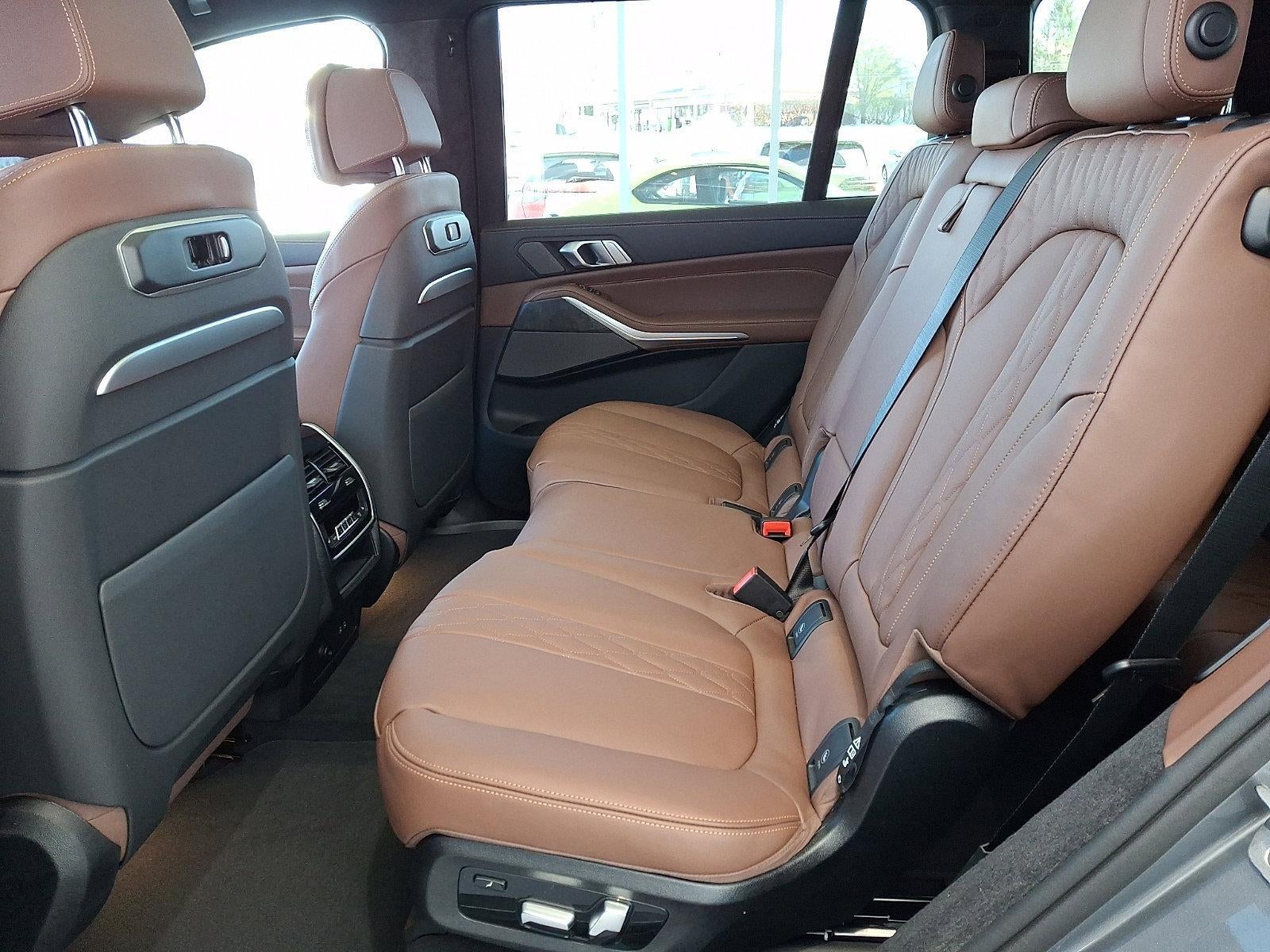 2026 BMW X7 xDrive40i Sports Activity Vehicle