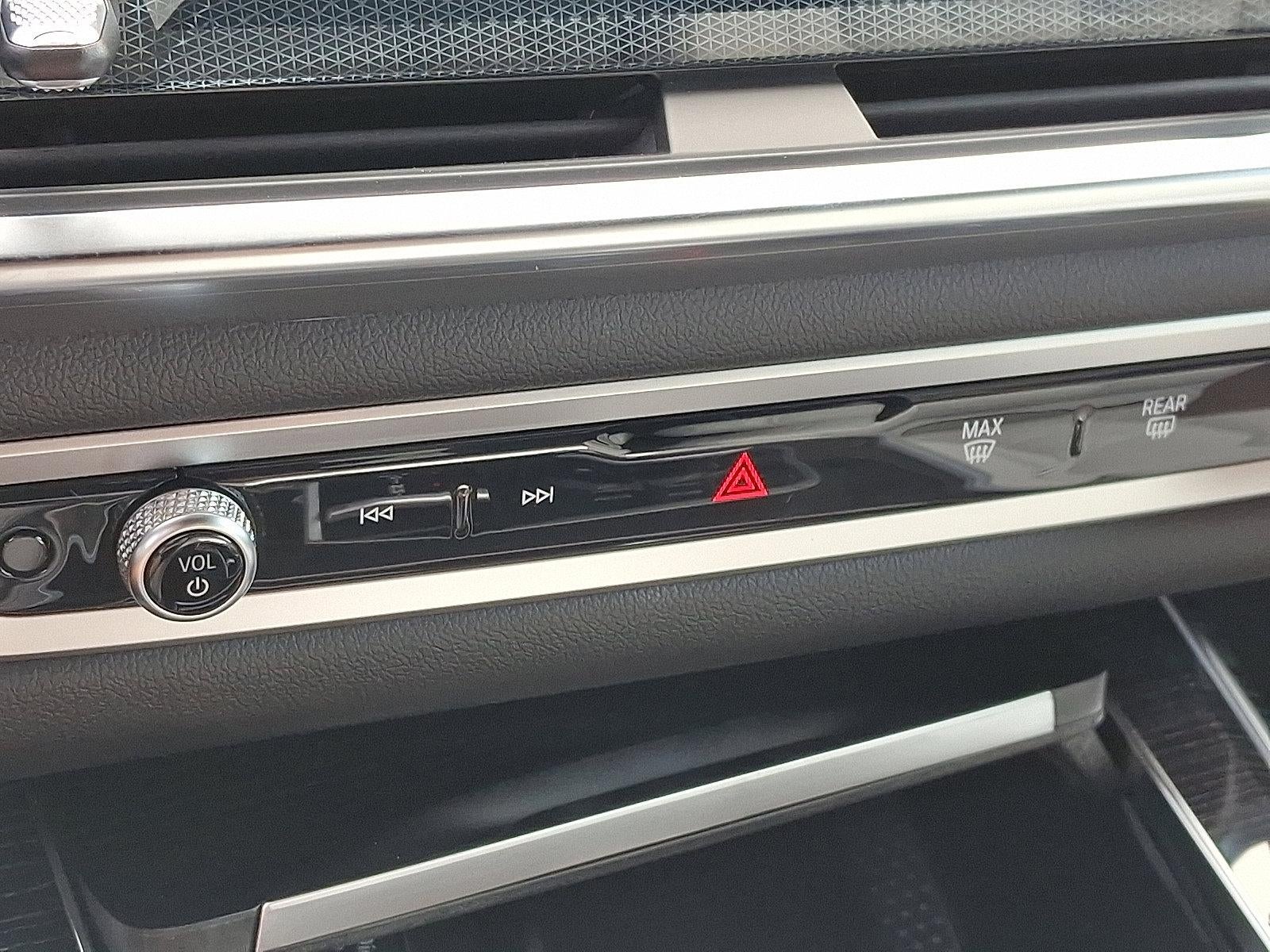 2026 BMW X7 xDrive40i Sports Activity Vehicle