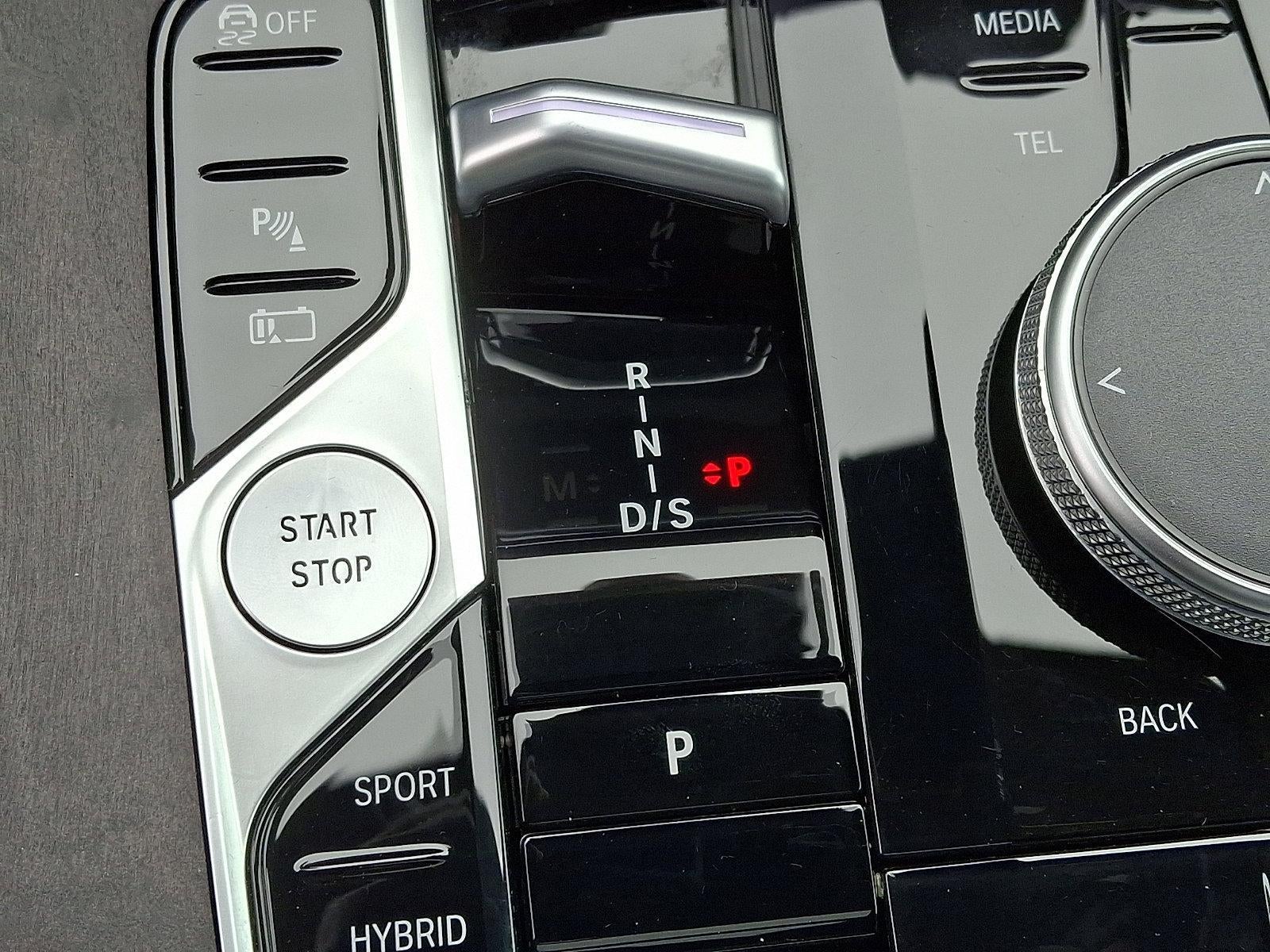 2025 BMW X5 xDrive50e Plug-In Hybrid