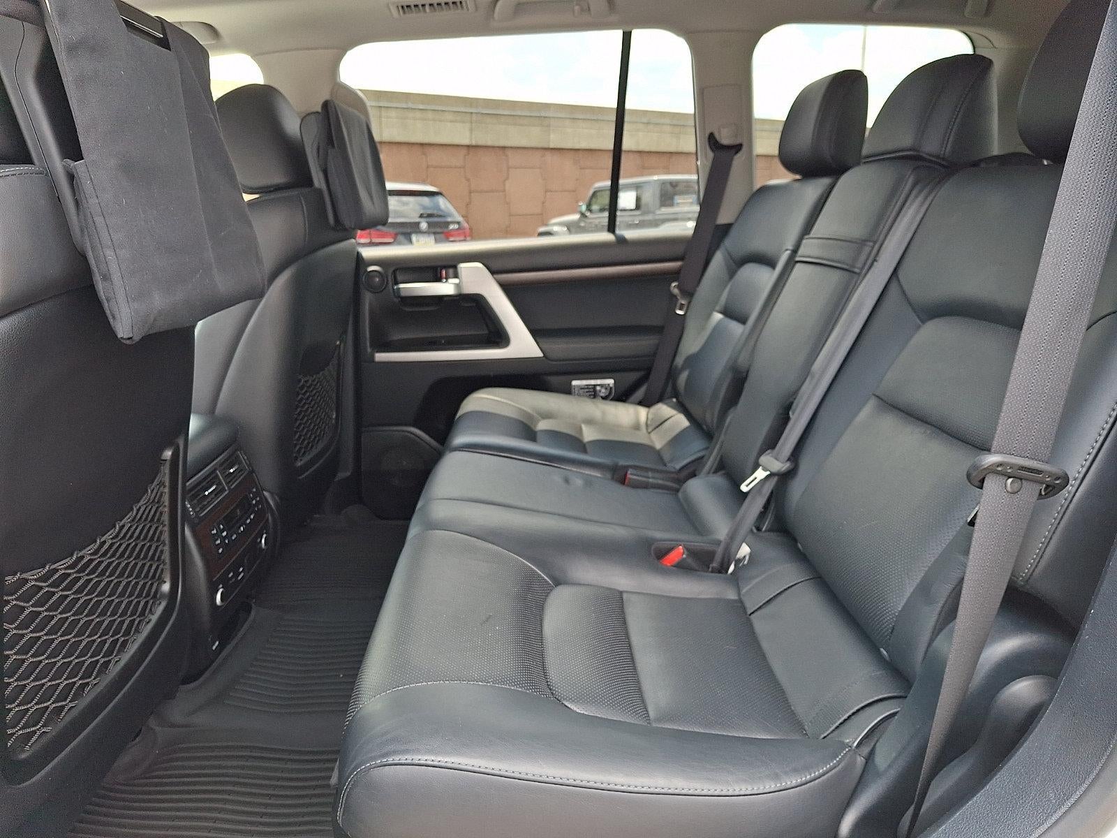 2016 Toyota Land Cruiser 4dr 4WD (GS)