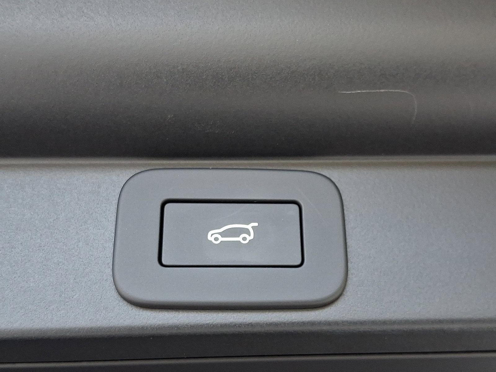 2025 Land Rover Range Rover P400 SE LWB 7 Seat