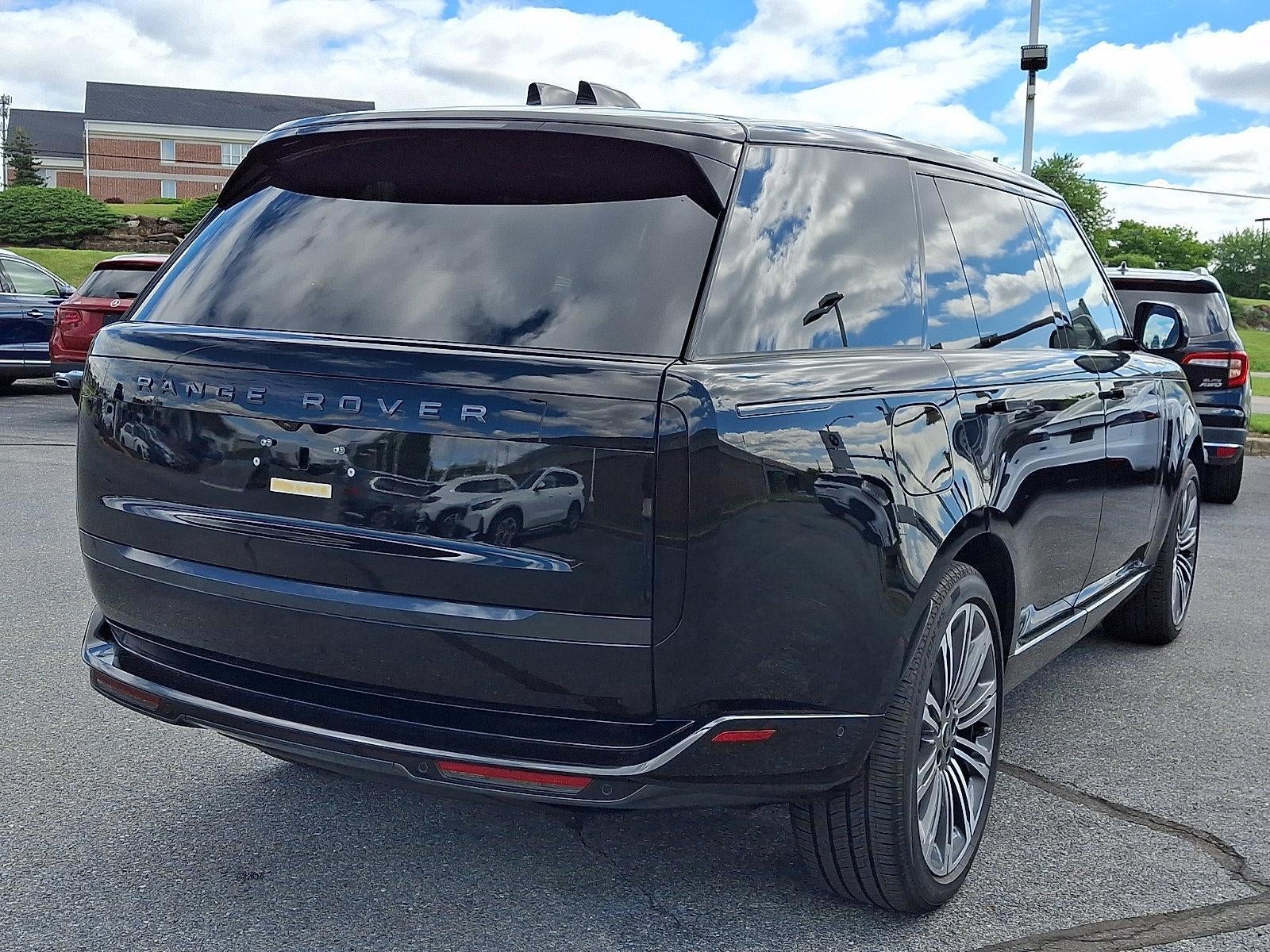 2025 Land Rover Range Rover P400 SE LWB 7 Seat