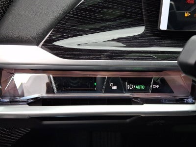 2026 BMW 740i xDrive Sedan