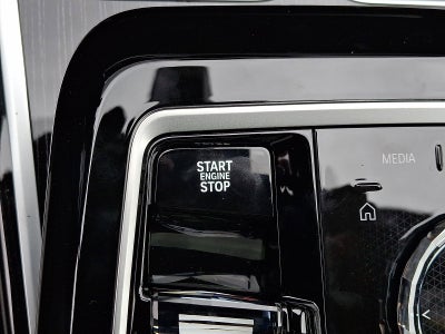 2026 BMW 740i xDrive Sedan