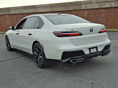 2023 BMW 760i xDrive Sedan