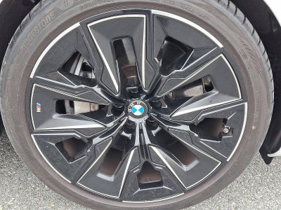 2023 BMW 760i xDrive Sedan