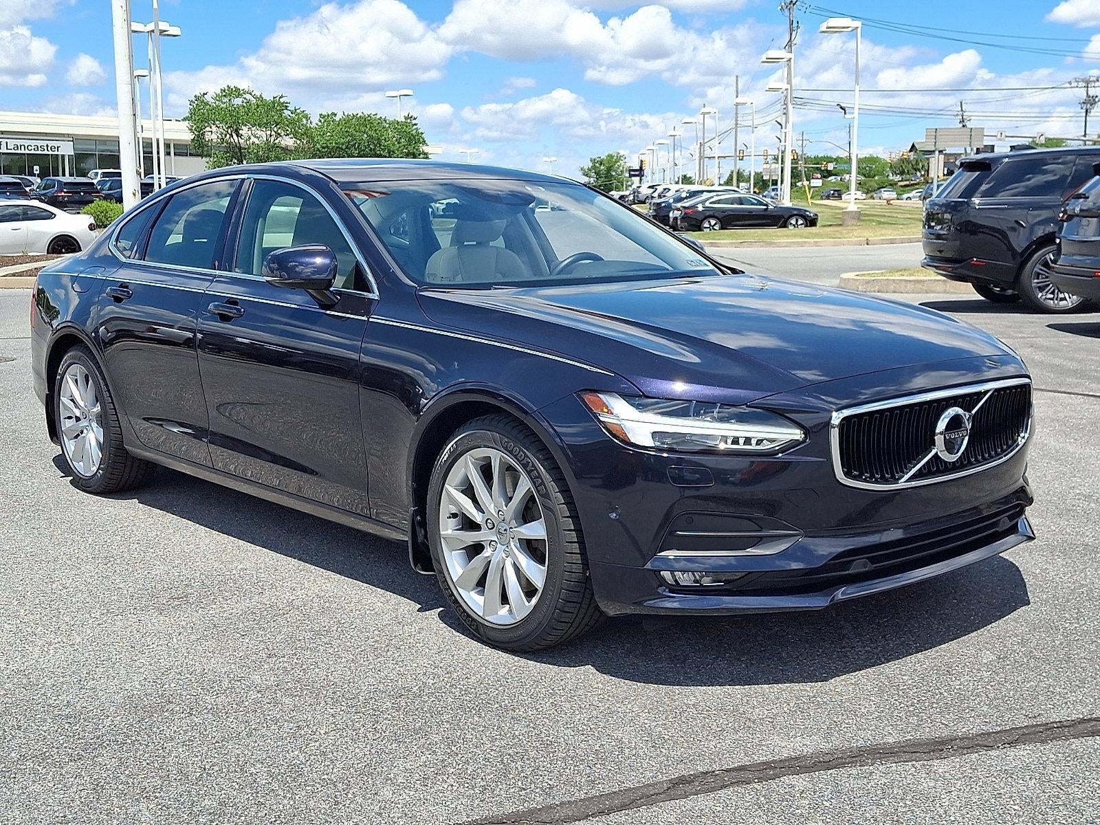 2017 Volvo S90 T6 AWD Momentum