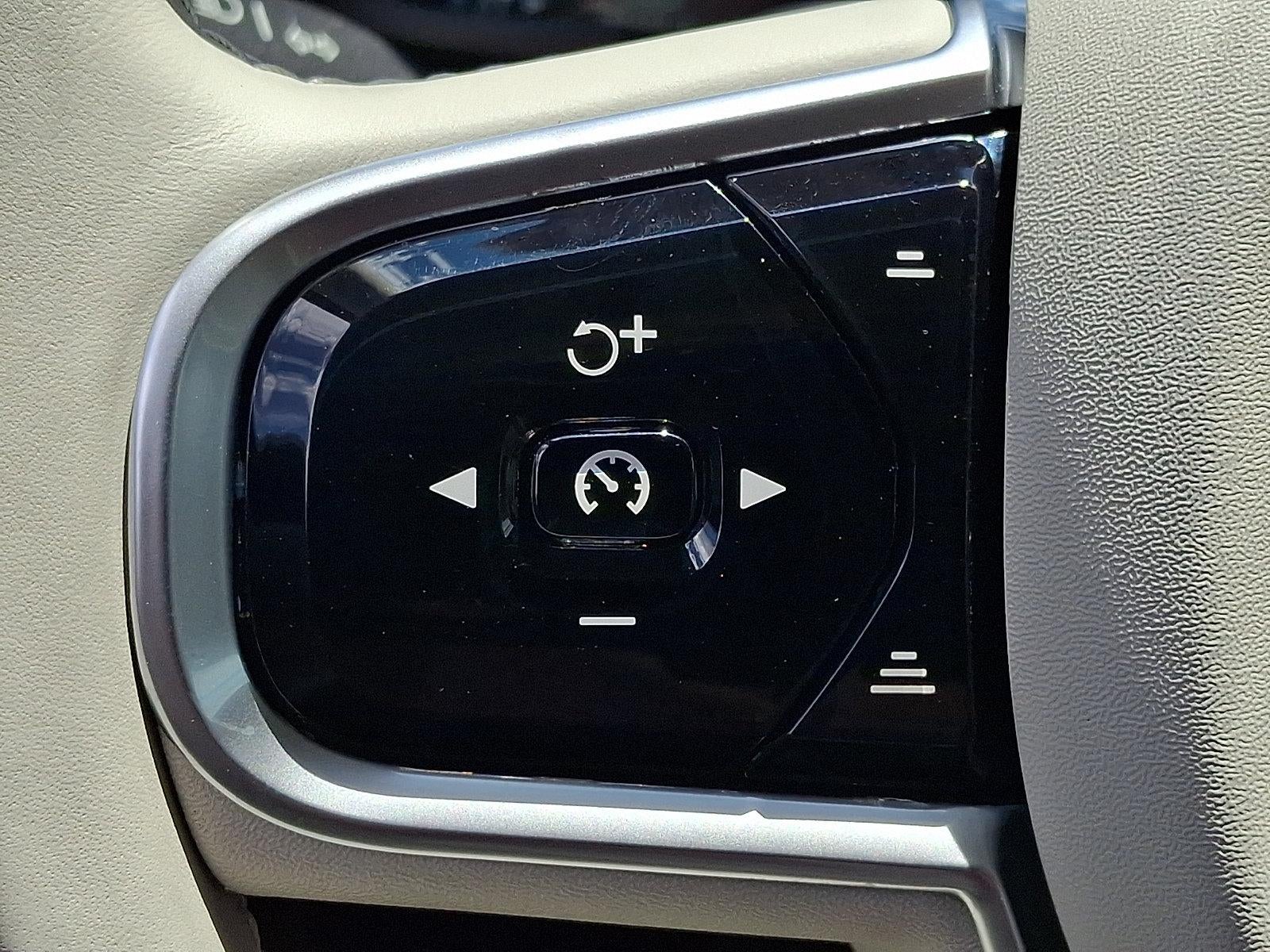 2017 Volvo S90 T6 AWD Momentum