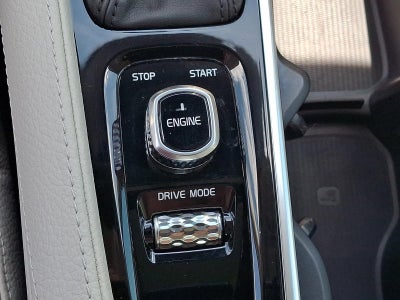 2017 Volvo S90 T6 AWD Momentum