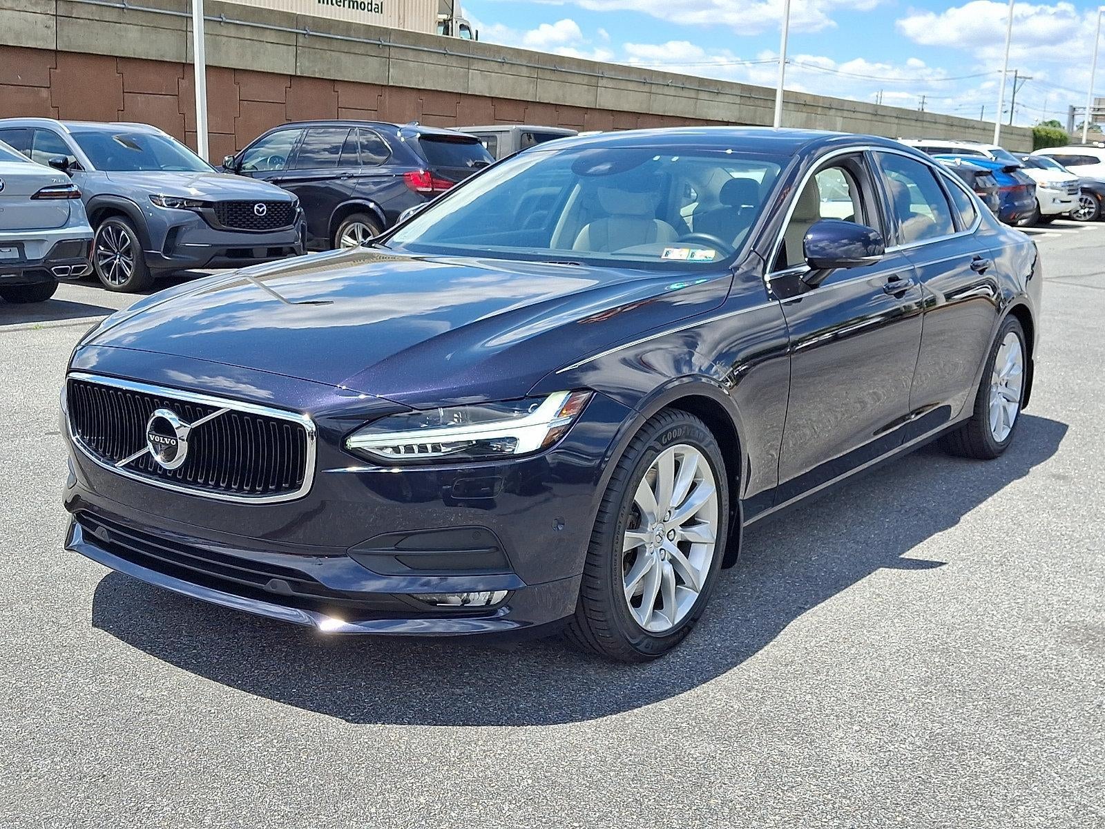 2017 Volvo S90 T6 AWD Momentum