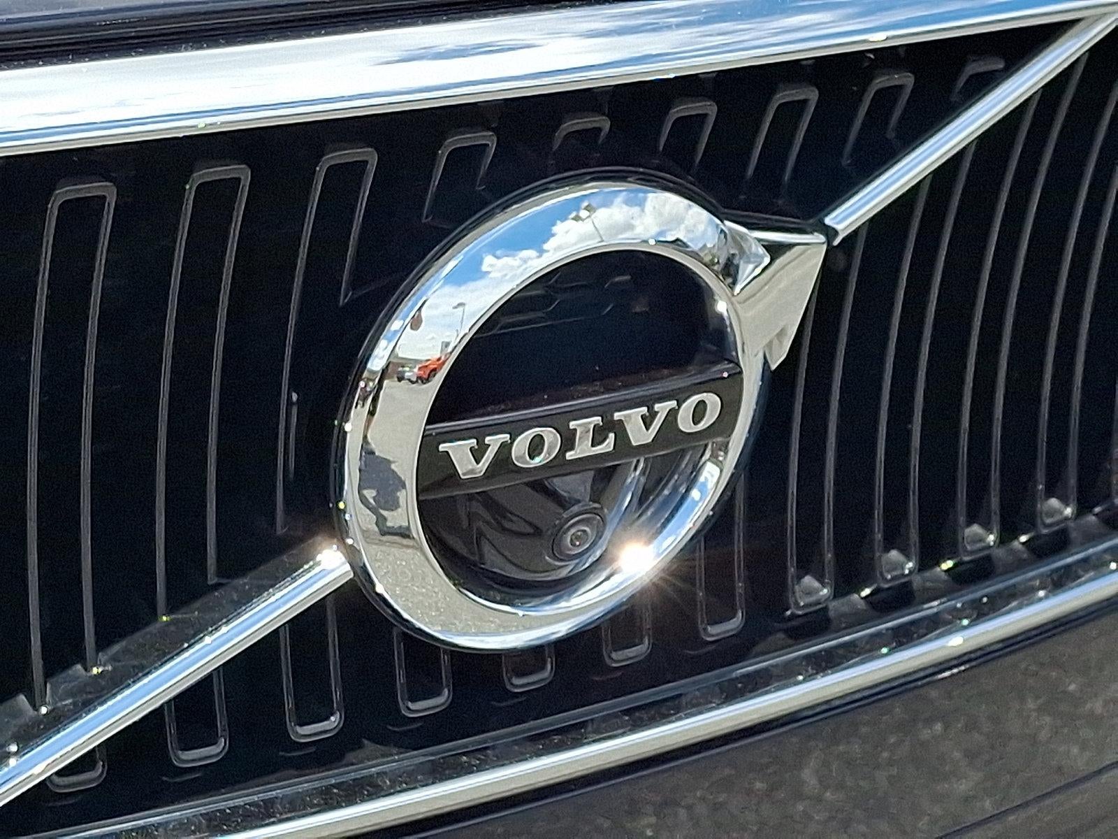 2017 Volvo S90 T6 AWD Momentum