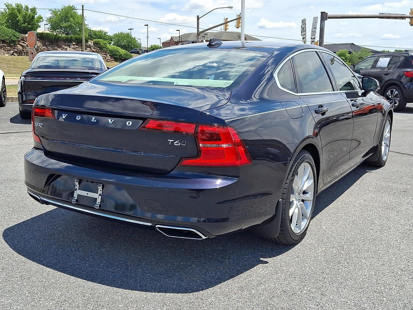 2017 Volvo S90 T6 AWD Momentum