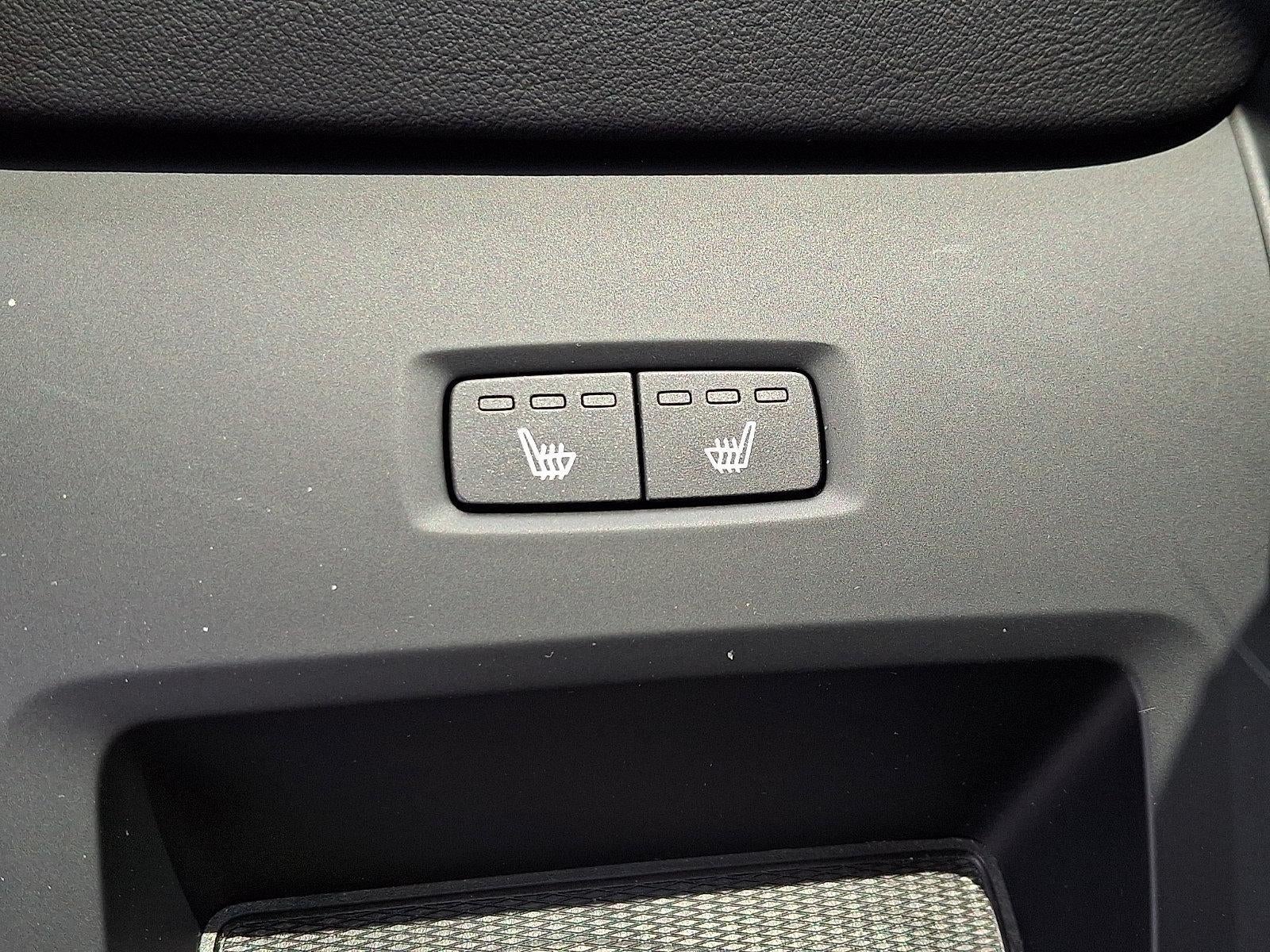 2023 Volvo XC60 B5 AWD Plus Bright Theme