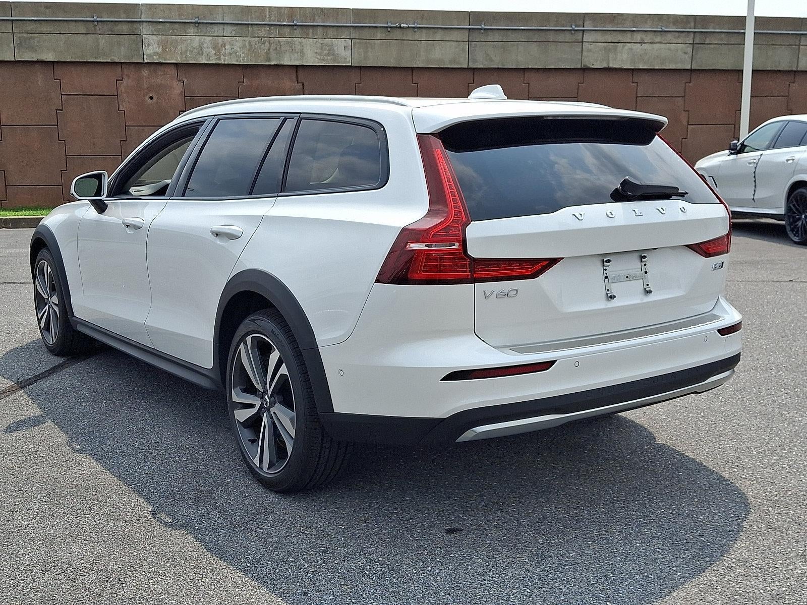 2024 Volvo V60 Cross Country B5 AWD Plus