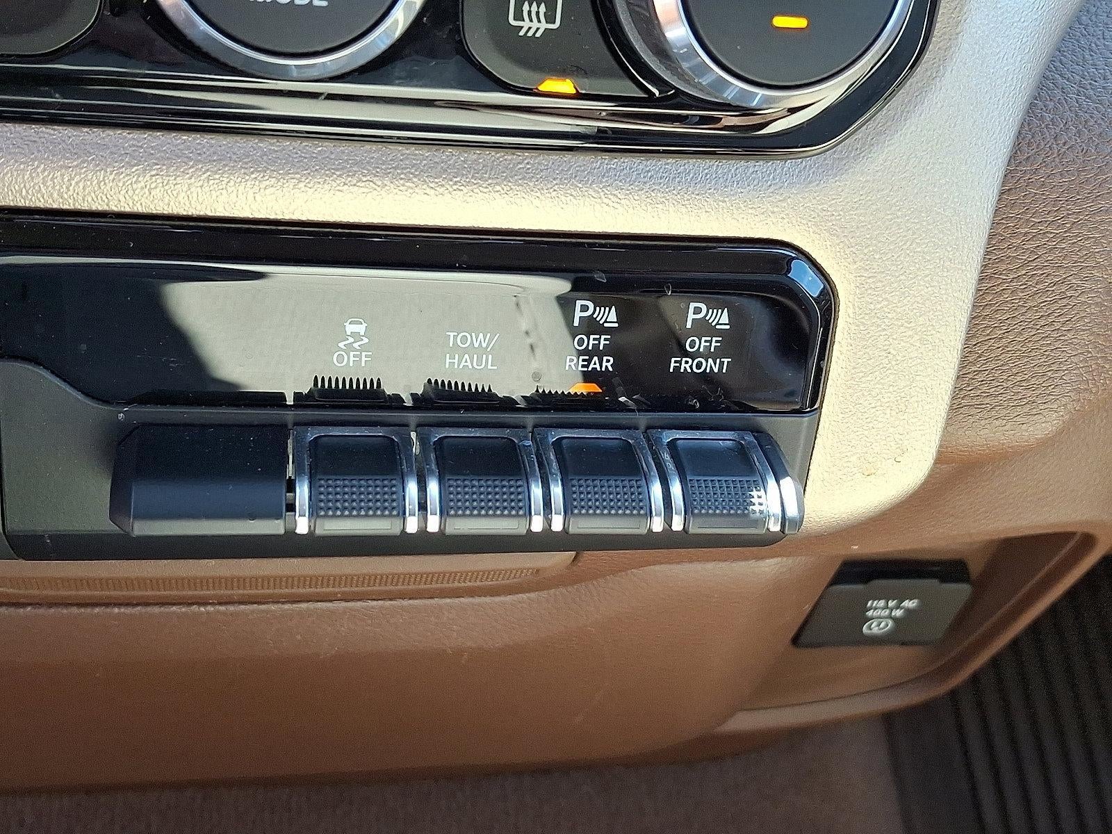 2019 RAM 1500 Laramie 4x4 Crew Cab 5'7" Box
