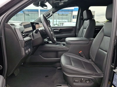 2025 Chevrolet Suburban Z71 **SUPER CLEAN**