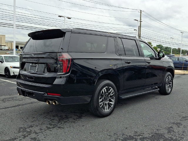2025 Chevrolet Suburban Z71 **SUPER CLEAN**