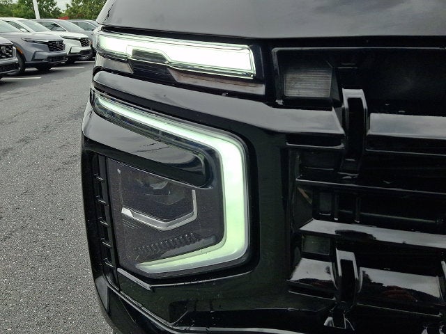 2025 Chevrolet Suburban Z71 **SUPER CLEAN**