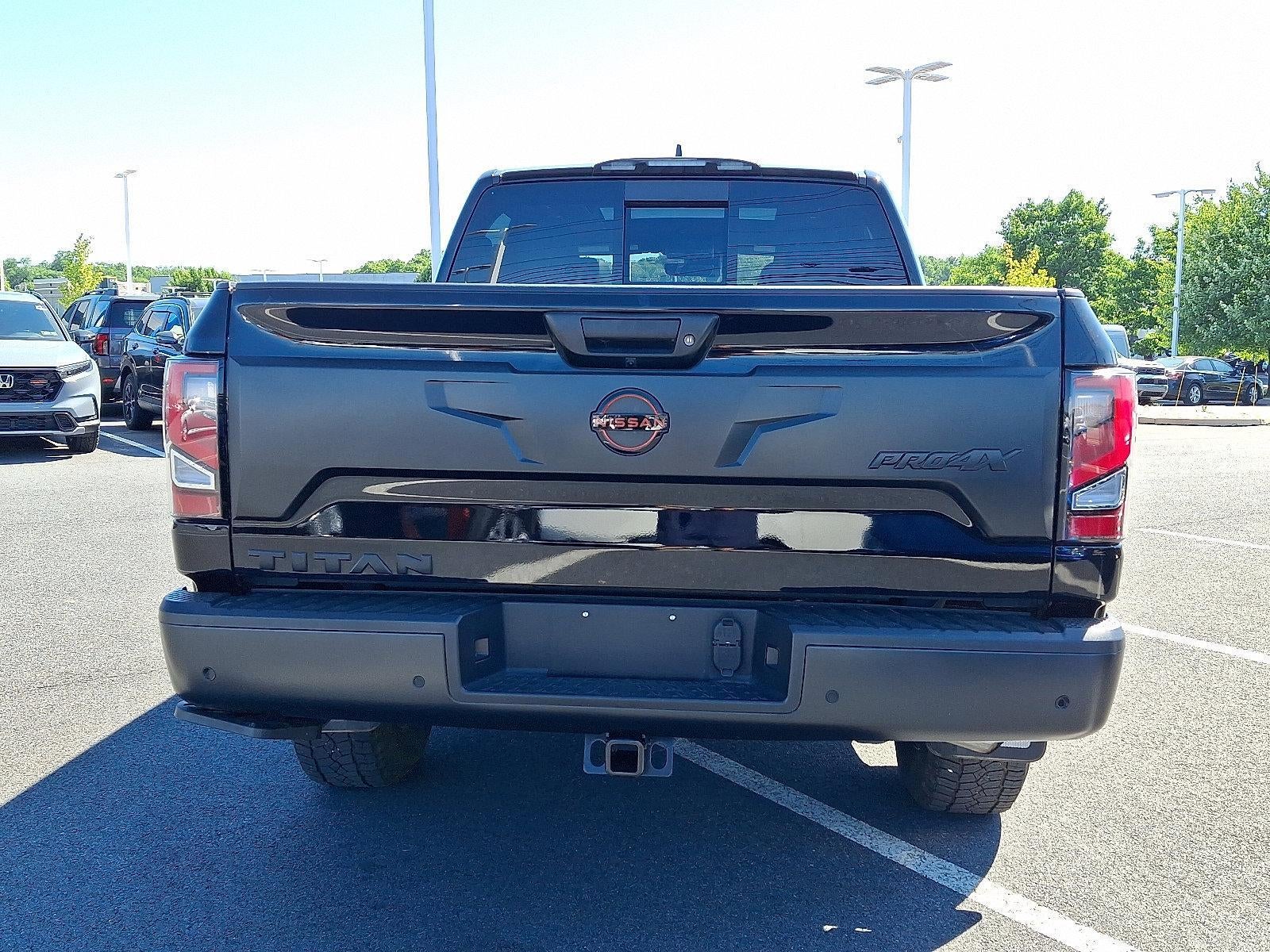 2024 Nissan Titan 4x4 Crew Cab PRO-4X